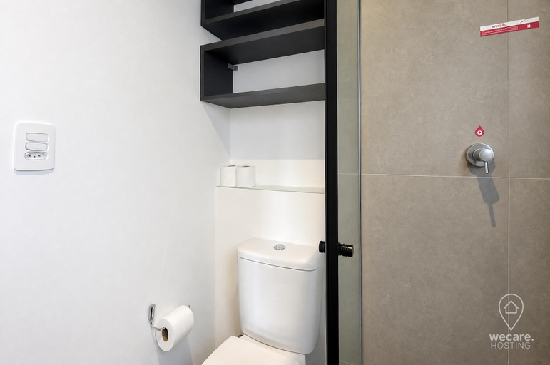 Bathroom 2, Lorena On by Wecare Hosting, São Paulo