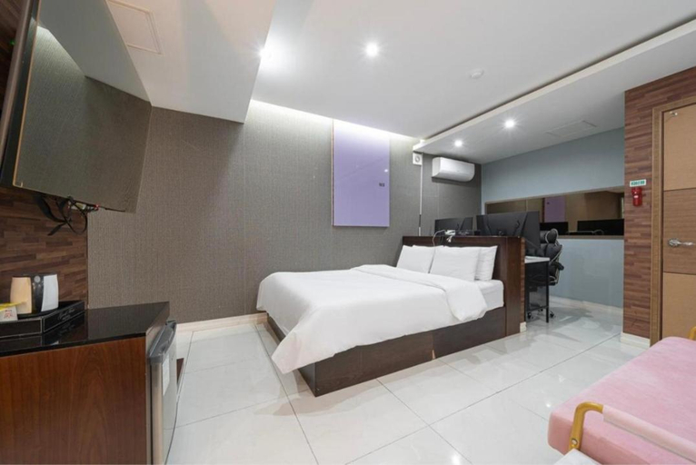 Bedroom 3, GoodTime Hotel, Gyeyang