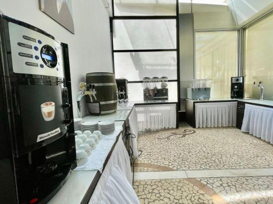 Others 3, AMH Hotel Durres, Durrësit