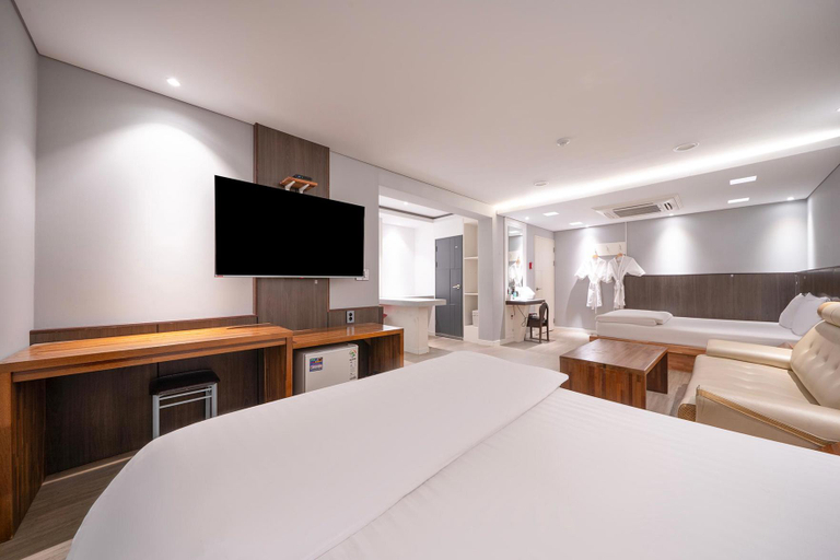 Bedroom 3, Daegu Seongseo PAPAGO Hotel, Chilgok