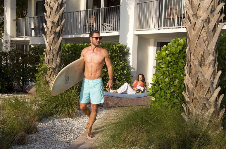 Exterior & Views 2, Costa d'Este Beach Resort and Spa, Indian River