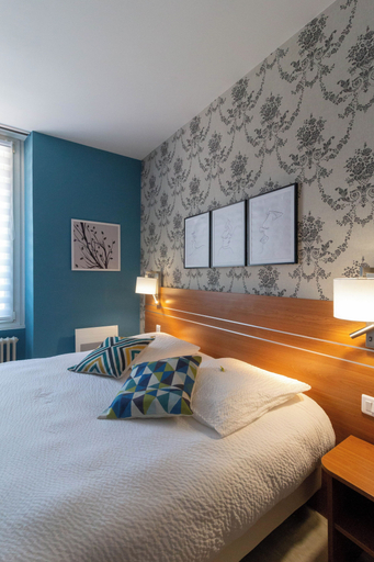 Room 4, Hôtel le Cantarel, Haute-Marne
