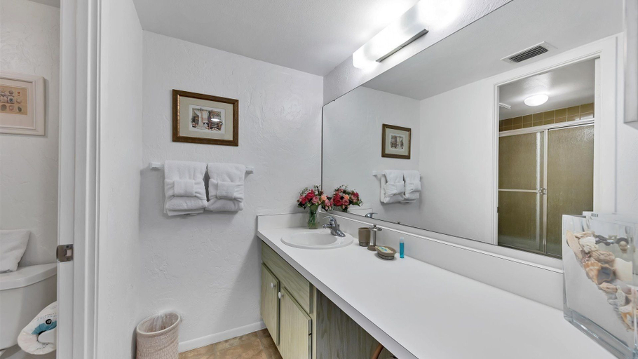 Bathroom 3, Anc-ph8 2 Bedroom Condo, Sarasota