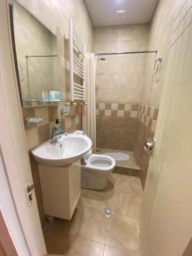 Bathroom 2, K&N Guesthouse, Tbilisi