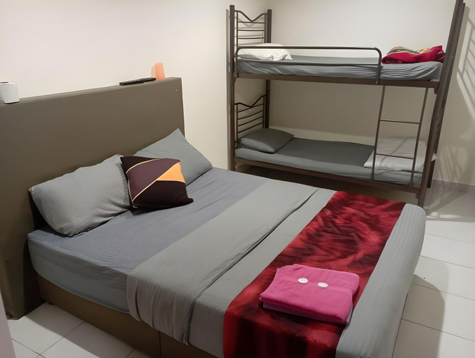 Bedroom 2, CH Budget Hotel, Cameron Highlands