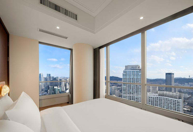 Bedroom 2, Madison Hotel Dalian Zhongshan Square Seaview, Dalian