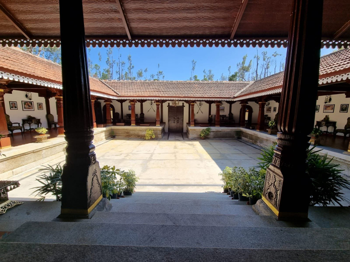 Property grounds 5, Aralaguppe Heritage Homestay, Chikmagalur