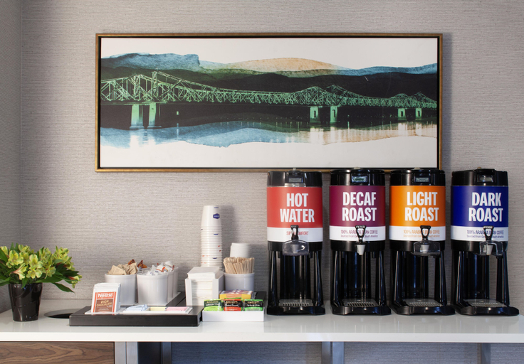 Food & Drinks 5, Hampton Inn & Suites Natchez, Adams