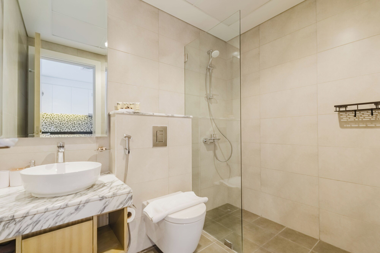 Bathroom 5, PVH - Aykon City - Canal View Studio, Dubai