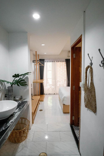 Bathroom 4, Stay North Gate Bed and Breakfast, Muang Chiang Mai