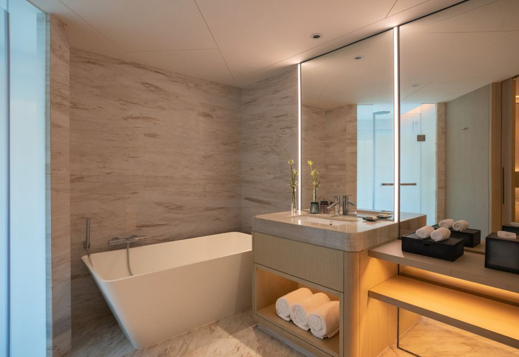 Bathroom 3, Renaissance Shenzhen Luohu Hotel, Shenzhen