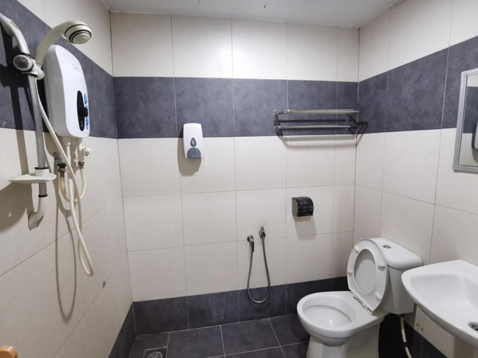 Bathroom 5, GS BERA HOTEL, Bera