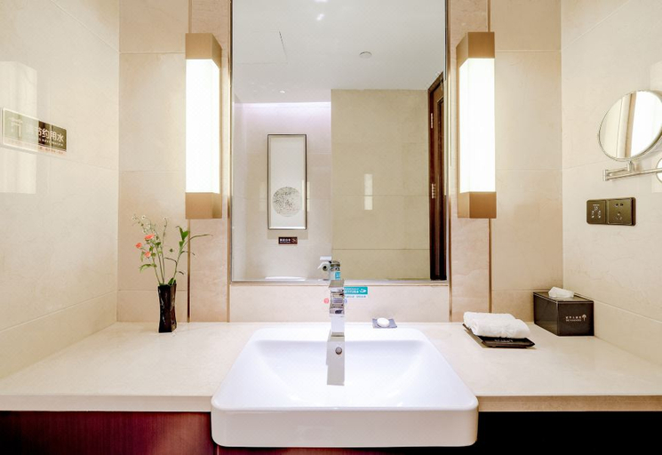 Bathroom 5, The Farrington Hotel - Building A, Weifang