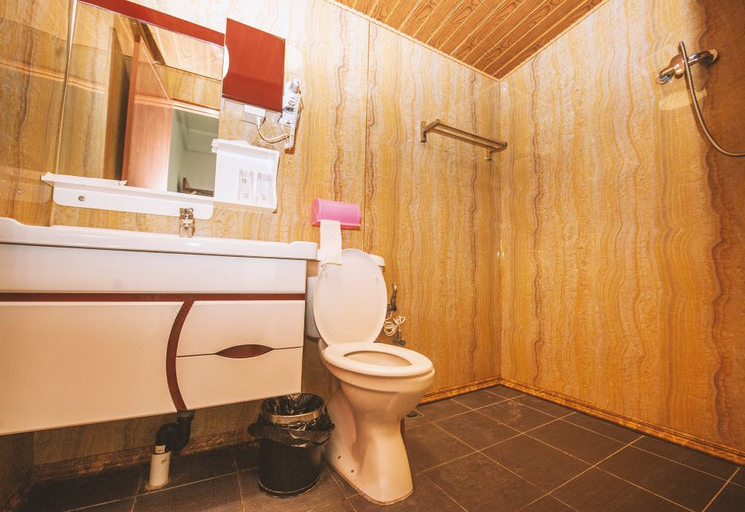 Bathroom 3, Hua Qiao Home, Semporna