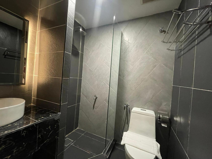 Bathroom 5, DSH Hotel, Kuantan