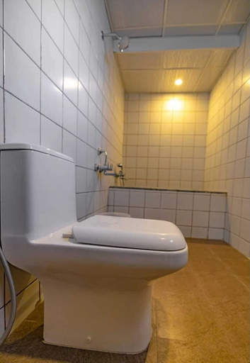 Bathroom, Hotel SRM Grandeurs, Nellore
