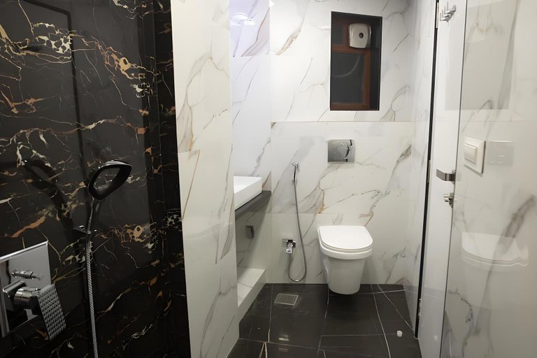 Bathroom 3, VOXTON INN, Thane