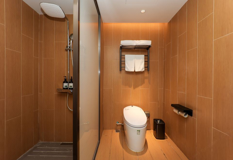 Bathroom 3, JI Hotel (Shanghai Zhongshan Park), Shanghai