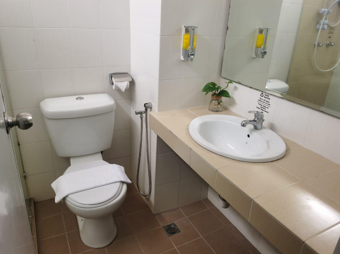 Bathroom 4, Lovita Hotel Kuantan, Kuantan