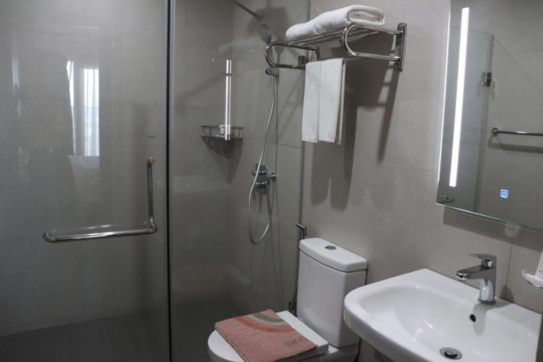Bathroom 5, AEON SUITES Staycation, Davao City