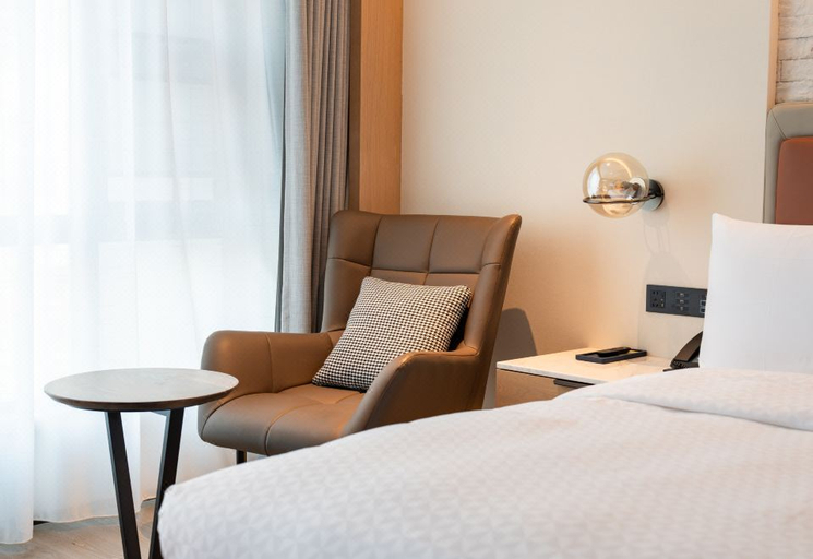 Bedroom 2, Four Points By Sheraton Changsha Tianxin, Changsha