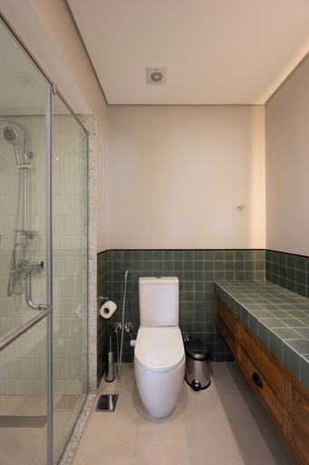 Bathroom 2, Enjoy at bait assel by spacey #89, Al-Ma'adi