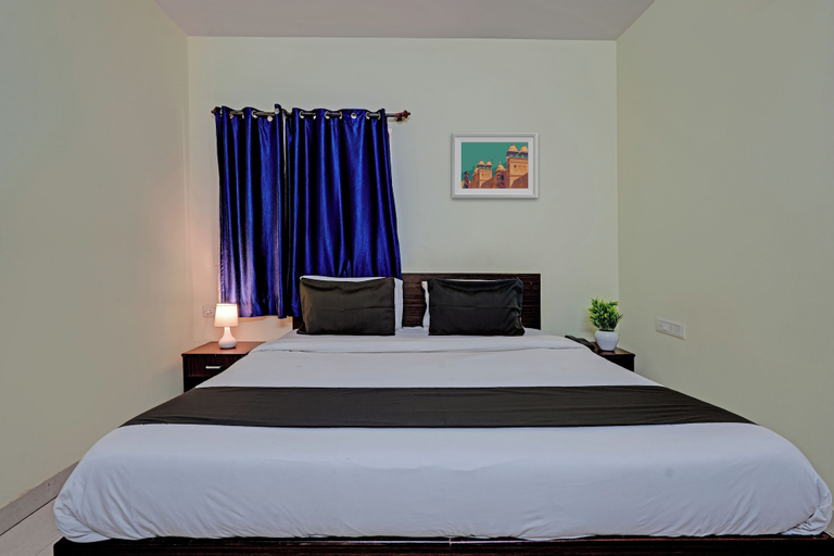 Room 2, Hotel O New Shelton Suites, Bangalore