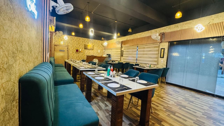 Dining 4, ZINGS HOTEL AND RESTRUANT, Etawah