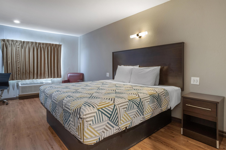 Bedroom 1, SureStay by Best Western Channelview Houston East, Houston