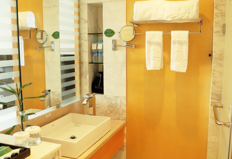 Bathroom 3, Beidahuang International Hotel, Harbin