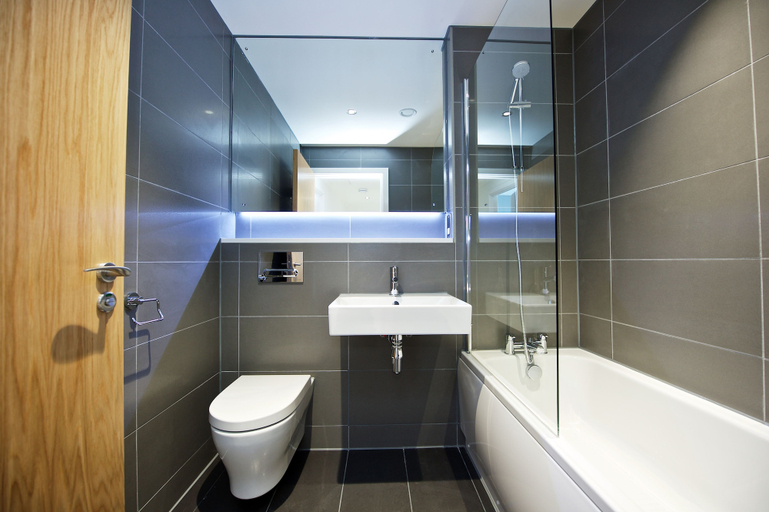Bathroom 5, Staycity Aparthotels, Manchester, Piccadilly, Manchester