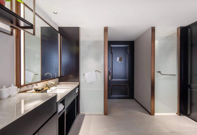 Bathroom 3, Zhenbao Holiday Hotel (Nanjing Olympic Sports Center), Nanjing