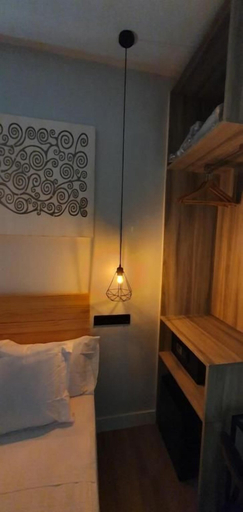 Bedroom 5, CH Lemon Rooms By HEBEROOMS, Madrid
