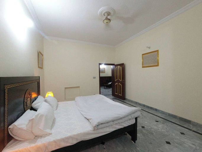 Room 2, Room-serene Guest Room Retreat in Rawalp, Islamabad