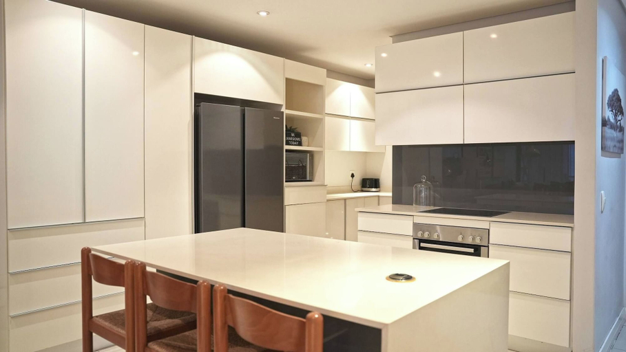 Interior, Luxurious 2-bedroom Apartment in Central Umhlanga, eThekwini