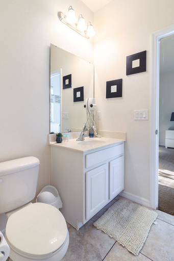 Bathroom 3, Lake-view Home at Bella Vida, 12 Min to Disney, Osceola