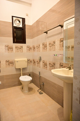 Bathroom, Taraji Resort Hotel and Restaurant, Faizabad