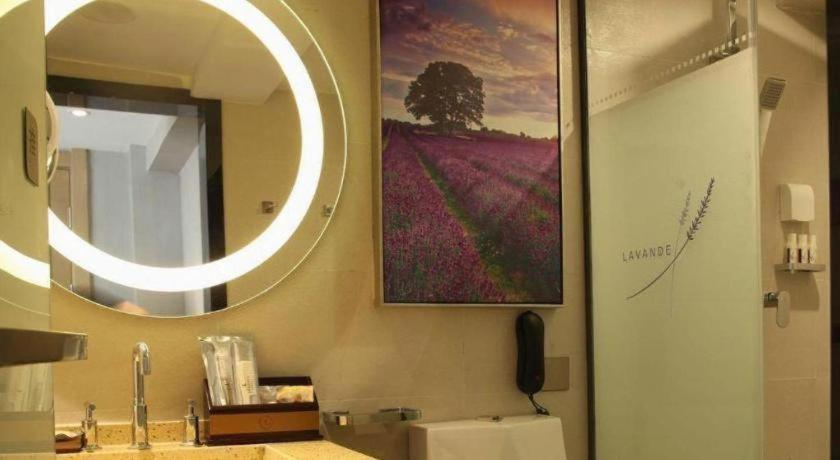 Bathroom 4, Lavande Hotel Shanghai Railway Station Branch, Shanghai