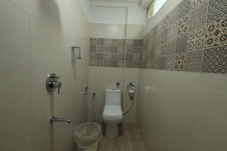 Bathroom 3, Sira Rooms, Bangalore