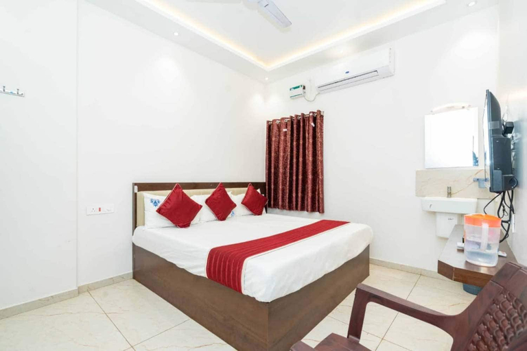 Room 4, VNY Grand, Ramanathapuram