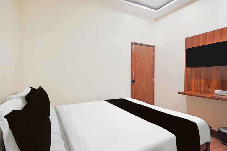 Room 5, Collection O Thanisandra Bangalore, Bangalore