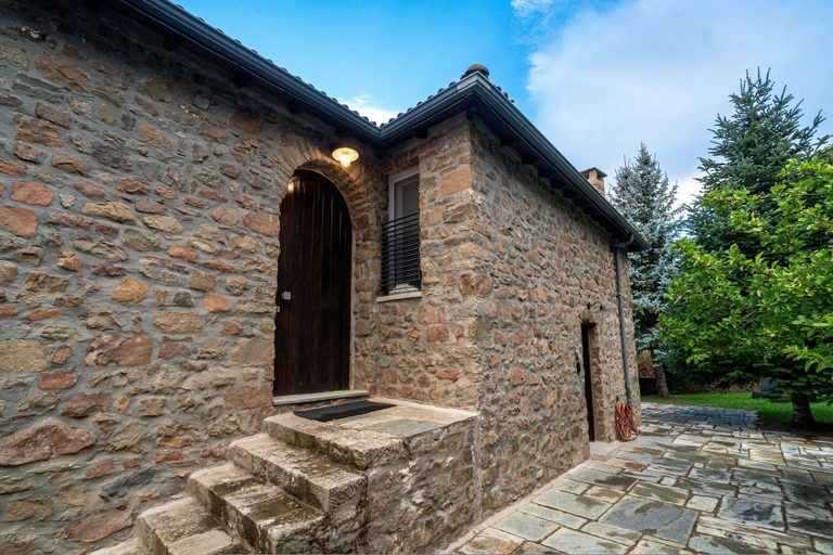 Room 4, Sapin Blue, Central Greece