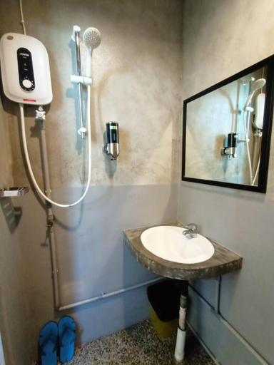Bathroom 5, Loft Pals Urbanstay Lodge, Kapit, Kapit