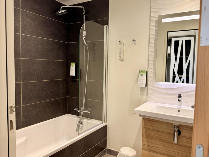 Bathroom 5, Campanile PRIME - Laval Nord, Mayenne