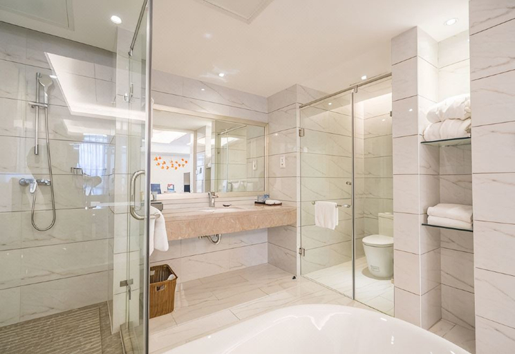 Bathroom 4, Kunming HNA Flight Hotel, Kunming