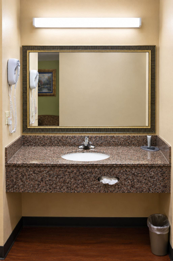 Bathroom 5, Jameson Inn - Hazlehurst, Jeff Davis