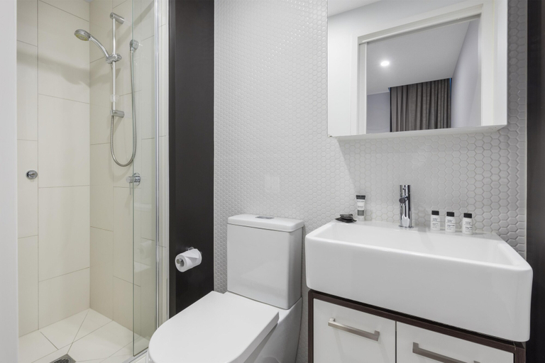 Bathroom 5, Oaks Melbourne Southbank Suites, Melbourne