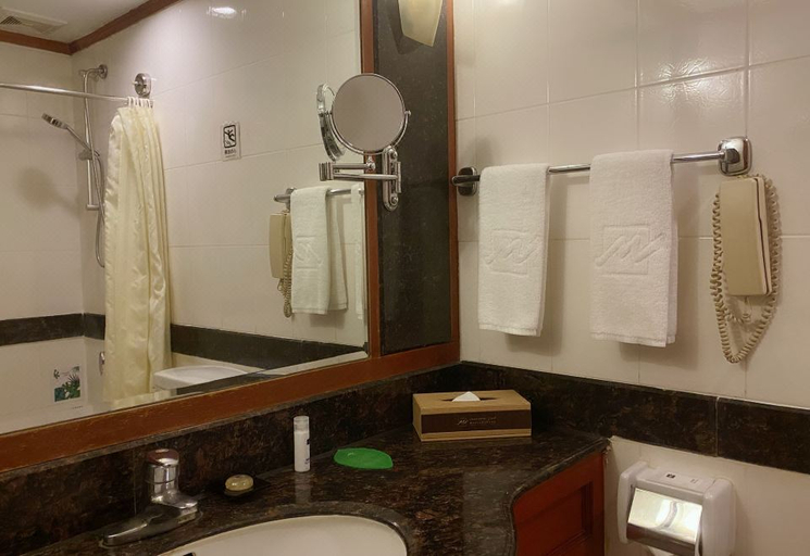 Bathroom 5, Grand Metropark Liyuan Hotel Chongqing, Chongqing