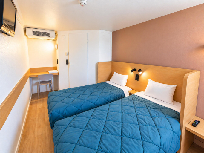 Bedroom 3, Premiere Classe Tarbes - Bastillac, Hautes-Pyrénées