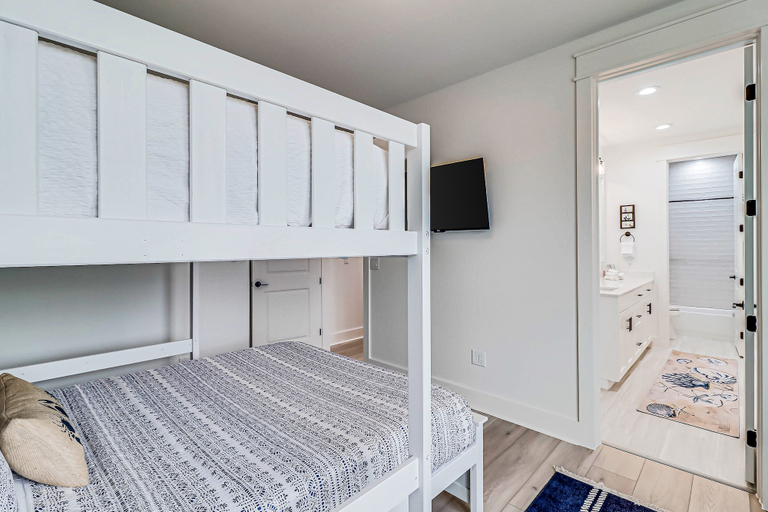 Room 5, Palmilla Beach Resort-284 Sunrise Avenue, Nueces